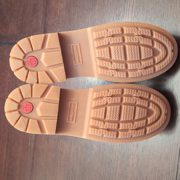 Hunter Refined Stitch Detail Chelsea Rain Boots - Picture 5 of 8